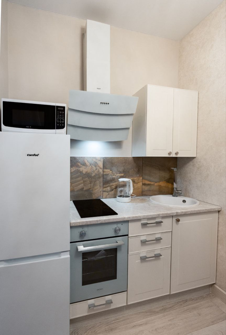  Студия с ремонтом в новом ЖК!

Идеальный вариант для тех, кто ценит комфорт и не хочет ждать.
✅ Ключи на руках.
✅ Дизайнерский ремонт.
✅ Чистый подъезд, новая кухня и сантехника.

Отличный вариант как для инвесторов так и для молодой пары.

Никакого ремонта и головной боли. Заезжай и живи! ?

 Запи