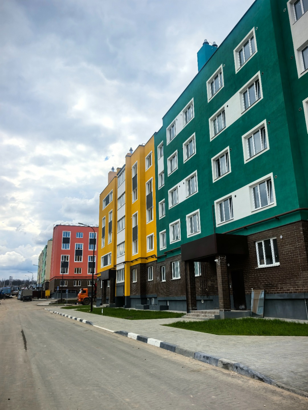 Дом сдан 

Цена ниже чем у застройщика!

Реальная квартира!



Продается 2 ком. квартира в новом ЖК комфорт-класса НоваяТула!
Развивающийся микрорайон в экологически чистом районе, в 6 минутах от пр. Ленина.
Идеальное место для семей с детьми и тех, кто хочет жить с комфортом вдали от городского шум