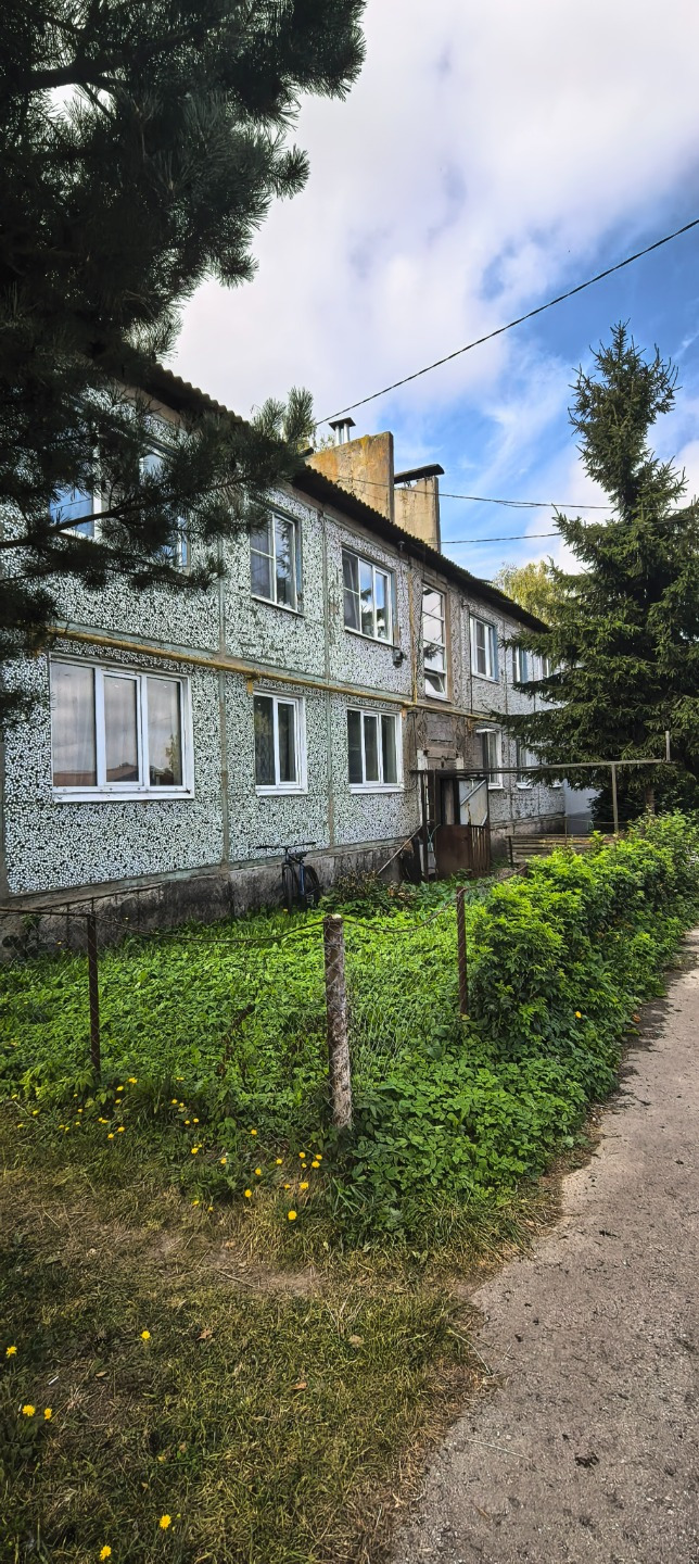 3‑комнатная квартира на 1 этаже — 
простор и удобная планировка!

Продаётся 3‑комнатная квартира на первом этаже. Планировка продуманная и функциональная: просторный коридор с двумя нишами, большой зал, три комнаты (одна из них проходная), кухня, раздельный санузел и ванная комната.

Квартира требуе